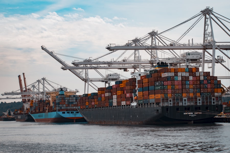 Porte-conteneurs maritime